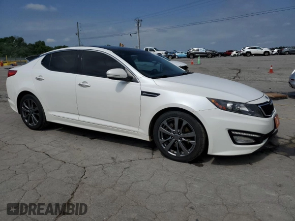 2011 Kia Optima SX z VIN KNAGR4A65B5166161, wystawiony jako Copart lot #56749455 z przebiegiem 213 574 mil mil oraz Szkoda całkowita • Salvage title. Historia ofert i sprzedaży dostępna na DreamBid. Obrazek 4.