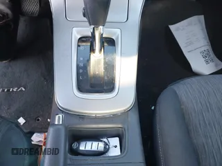2015 Nissan Sentra SR with VIN 3N1AB7APXFL681317, listed as a IAAI auction lot 41939374 with 77,144 mi miles and . Bid and sale history available at DreamBid. Image 11.