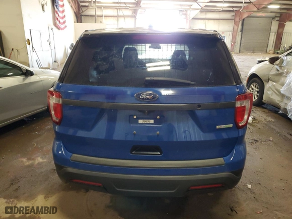 2019 Ford Police Interceptor Utility with VIN 1FM5K8AT8KGB15703, listed as a Copart auction lot 76998894 with 104,702 mi miles and Clean Title. Bid and sale history available at carsss.com. Image 6.