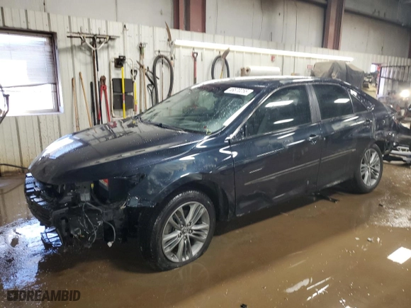 2015 Toyota Camry XLE with VIN 4T1BF1FK7FU492058, listed as a Copart auction lot 46870255 with 96,048 mi miles and Salvage Title. Bid and sale history available at carsss.com. Image 1.