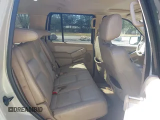 2006 Mercury Mountaineer Premier z VIN 4M2EU48886UJ10270, wystawiony jako IAAI lot #41805609 z przebiegiem 204 798 mil mil oraz . Historia ofert i sprzedaży dostępna na DreamBid. Obrazek 8.