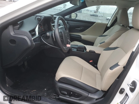 2021 Lexus ES with VIN 58ACA1C11MU012343, listed as a Copart auction lot 43613565 with 41,160 mi miles and Salvage Title. Bid and sale history available at carsss.com. Image 7.