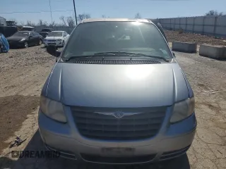 2006 Chrysler Town & Country SWB with VIN 1A4GP45R06B748604, listed as a Copart auction lot 48753575 with 184,256 mi miles and Salvage Title. Bid and sale history available at carsss.com. Image 5.