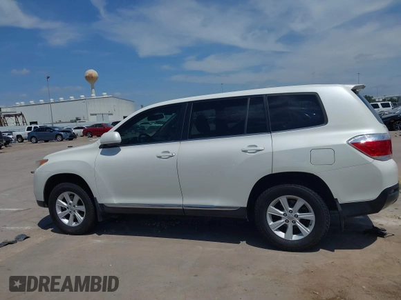2013 Toyota Highlander with VIN 5TDZA3EH4DS041481, listed as a IAAI auction lot 42056940 with 113,427 mi miles and . Bid and sale history available at DreamBid. Image 14.