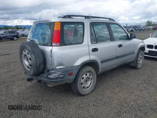 1998 Honda CR-V LX z VIN JHLRD1846WC098826, wystawiony jako IAAI lot #42256671 z przebiegiem 266 348 mil mil oraz . Historia ofert i sprzedaży dostępna na DreamBid. Obrazek 4.