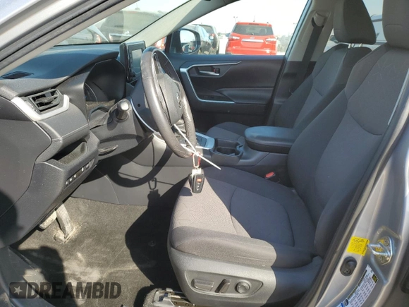 2019 Toyota RAV4 Hybrid XLE with VIN 2T3RWRFV1KW041684, listed as a Copart auction lot 48708995 with 80,181 mi miles and Salvage Title. Bid and sale history available at carsss.com. Image 7.