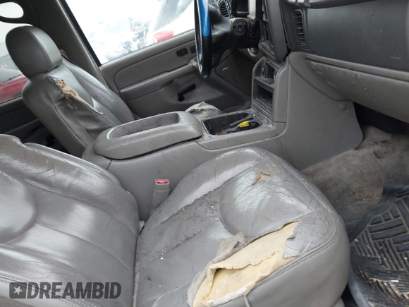 2004 Chevrolet Suburban Z71 with VIN 3GNFK16Z24G222709, listed as a IAAI auction lot 41535862 with 1 mi miles. Bid and sale history available at carsss.com. Image 5.