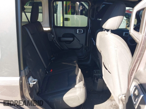 2018 Jeep Wrangler Unlimited Sport S с VIN 1C4HJXDG6JW110338, выставлен на аукционе IAAI как лот 39819803 с пробегом 100 514 миль миль и . История ставок и продаж доступна на DreamBid. Изображение 8.