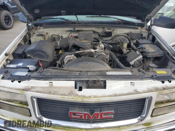 1997 GMC Yukon with VIN 1GKEK13R5VJ762200, listed as a Copart auction lot 47579745 with 165,573 mi miles and Clean Title. Bid and sale history available at carsss.com. Image 12.