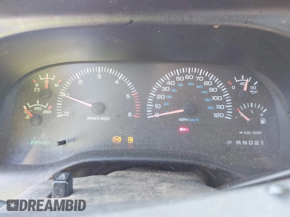 2001 Dodge 1500 z VIN 3B7HC13YX1G238646, wystawiony jako IAAI lot #41910125 z przebiegiem 204 265 mil mil oraz . Historia ofert i sprzedaży dostępna na DreamBid. Obrazek 7.