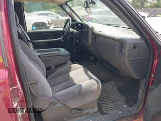 2006 GMC Sierra 1500 SLE1 z VIN 2GTEC13T861219889, wystawiony jako IAAI lot #41939442 z przebiegiem 200 757 mil mil oraz . Historia ofert i sprzedaży dostępna na DreamBid. Obrazek 5.