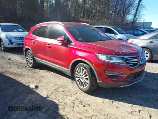 2015 Lincoln MKC with VIN 5LMTJ2AH1FUJ05103, listed as a IAAI auction lot 41762024 with 58,275 mi miles. Bid and sale history available at carsss.com. Image 1.