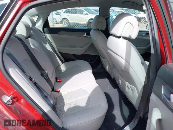 2015 Hyundai Sonata SE z VIN 5NPE24AFXFH189519, wystawiony jako IAAI lot #42146433 z przebiegiem 134 045 mil mil oraz . Historia ofert i sprzedaży dostępna na DreamBid. Obrazek 8.