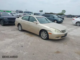 2003 Lexus ES 300 with VIN JTHBF30G030126237, listed as a IAAI auction lot 42061334 with 205,375 mi miles. Bid and sale history available at carsss.com. Image 1.