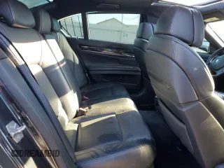 2012 BMW 7 Series 750i z VIN WBAKA8C54CDX01386, wystawiony jako Copart lot #82404214 z przebiegiem Nie podano mil oraz Czysty tytuł • Clean title. Historia ofert i sprzedaży dostępna na DreamBid. Obrazek 10.