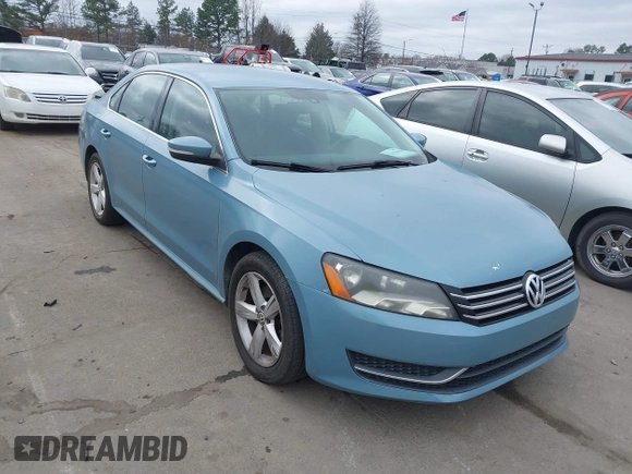 2013 Volkswagen Passat SE w/Sunroof with VIN 1VWBH7A3XDC083442, listed as a IAAI auction lot 41529678 with 138,825 mi miles. Bid and sale history available at carsss.com. Image 1.