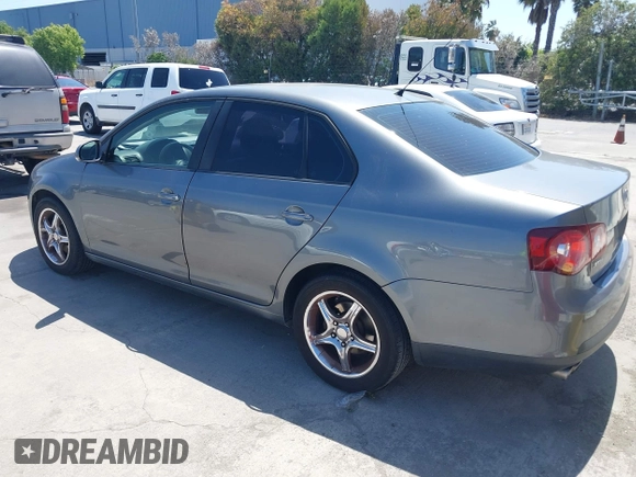 2010 Volkswagen Jetta SE with VIN 3VWRZ7AJ9AM153873, listed as a IAAI auction lot 42212777 with 126,158 mi miles and . Bid and sale history available at DreamBid. Image 3.