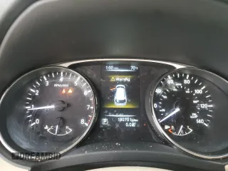 2015 Nissan Rogue S with VIN KNMAT2MTXFP532500, listed as a Copart auction lot 85492084 with 180,701 mi miles and Salvage Title. Bid and sale history available at carsss.com. Image 9.