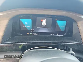 2024 Volkswagen Atlas SE z VIN 1V2HR2CA4RC558128, wystawiony jako IAAI lot #42852874 z przebiegiem 23 623 mil mil oraz . Historia ofert i sprzedaży dostępna na DreamBid. Obrazek 6.