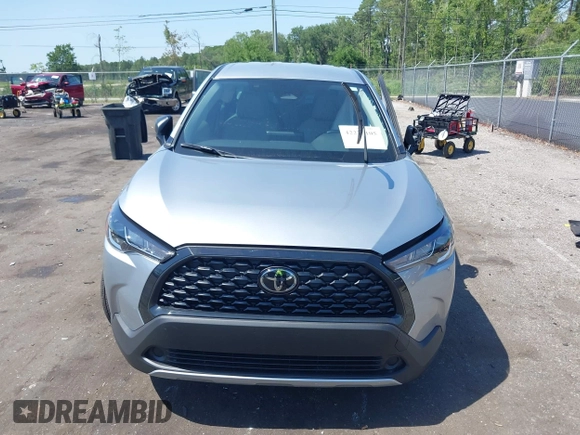 2025 Toyota Corolla Cross L with VIN 7MUAAAAG8SV129922, listed as a IAAI auction lot 42275105 with 993 mi miles and . Bid and sale history available at DreamBid. Image 11.