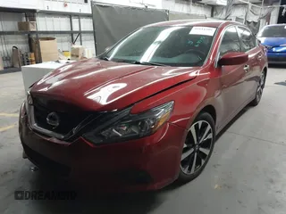 2018 Nissan Altima SR with VIN 1N4AL3AP4JC120138, listed as a IAAI auction lot 42111389 with 69,939 mi miles and . Bid and sale history available at carsss.com. Image 2.