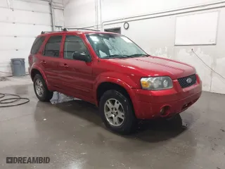 2005 Ford Escape Limited with VIN 1FMYU94115KB50317, listed as a IAAI auction lot 41852013 with 161,181 mi miles. Bid and sale history available at carsss.com. Image 1.