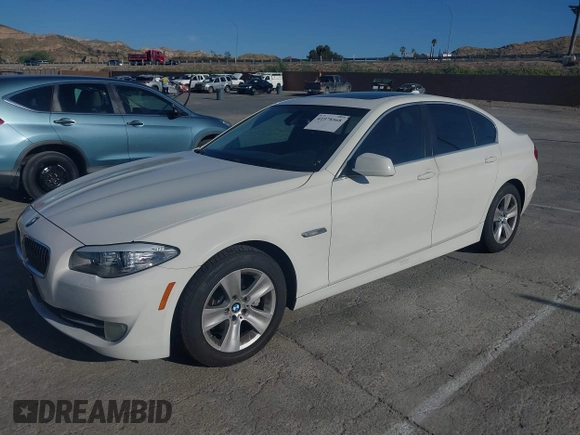 2011 BMW 5 Series 528i with VIN WBAFR1C58BC746630, listed as a IAAI auction lot 41978568 with 178,012 mi miles and . Bid and sale history available at carsss.com. Image 17.