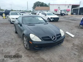 2007 Mercedes-Benz SLK 280 z VIN WDBWK54F67F134288, wystawiony jako IAAI lot #40444599 z przebiegiem 99 331 mil mil oraz . Historia ofert i sprzedaży dostępna na DreamBid. Obrazek 1.