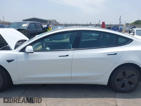 2023 Tesla Model 3 z VIN 5YJ3E1EA3PF604076, wystawiony jako IAAI lot #42181964 z przebiegiem 23 207 mil mil oraz . Historia ofert i sprzedaży dostępna na DreamBid. Obrazek 14.