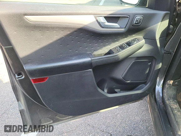 2020 Ford Escape SEL with VIN 1FMCU0H66LUB14443, listed as a IAAI auction lot 42622679 with 39,566 mi miles and . Bid and sale history available at DreamBid. Image 24.