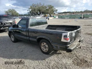 1998 GMC Sonoma with VIN 1GTCS144XW8525300, listed as a Copart auction lot 85439034 with 250,144 mi miles and Salvage Title. Bid and sale history available at carsss.com. Image 2.