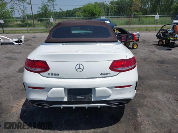2018 Mercedes-Benz C 300 with VIN WDDWK4KB4JF618940, listed as a IAAI auction lot 42264717 with 77,963 mi miles and . Bid and sale history available at DreamBid. Image 16.