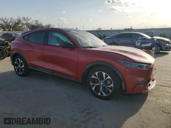 2022 Ford Mustang Mach-E Premium с VIN 3FMTK3SS4NMA01093, выставлен на аукционе Copart как лот 48062625 с пробегом 19 762 миль миль и Списание • Salvage title. История ставок и продаж доступна на DreamBid. Изображение 4.