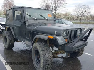 1995 Jeep Wrangler S with VIN 1J4FY19P0SP258399, listed as a IAAI auction lot 41970320 with 151,621 mi miles. Bid and sale history available at carsss.com. Image 1.