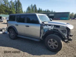2023 Ford Bronco z VIN 1FMDE5BH9PLB49997, wystawiony jako Copart lot #53353975 z przebiegiem 17 338 mil mil oraz Szkoda całkowita • Salvage title. Historia ofert i sprzedaży dostępna na DreamBid. Obrazek 4.