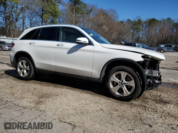 2018 Mercedes-Benz GLC 300 with VIN WDC0G4JB4JV038963, listed as a Copart auction lot 59706815 with 31,404 mi miles and Non repairable. Bid and sale history available at DreamBid. Image 4.