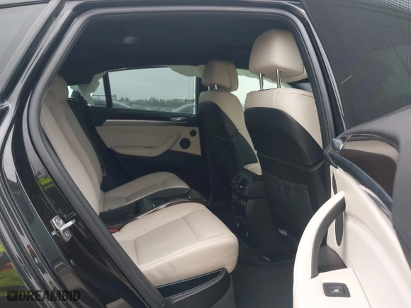 2014 BMW X6 50i with VIN 5UXFG8C51EL592556, listed as a IAAI auction lot 41604940 with 88,310 mi miles. Bid and sale history available at carsss.com. Image 8.