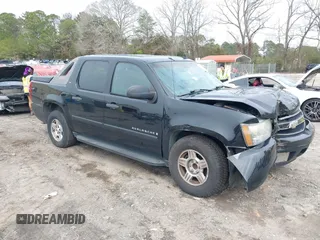 2007 Chevrolet Avalanche 1LT with VIN 3GNEC12077G137899, listed as a IAAI auction lot 41526144 with 245,890 mi miles and . Bid and sale history available at DreamBid. Image 1.