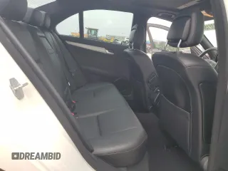 2008 Mercedes-Benz C 300 Sport с VIN WDDGF81X18F121111, выставлен на аукционе Copart как лот 61053215 с пробегом 182 254 миль миль и Списание • Salvage title. История ставок и продаж доступна на DreamBid. Изображение 10.