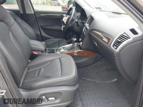 2013 Audi Q5 Premium Plus z VIN WA1LFAFP4DA071556, wystawiony jako IAAI lot #42081304 z przebiegiem 129 888 mil mil oraz . Historia ofert i sprzedaży dostępna na DreamBid. Obrazek 5.