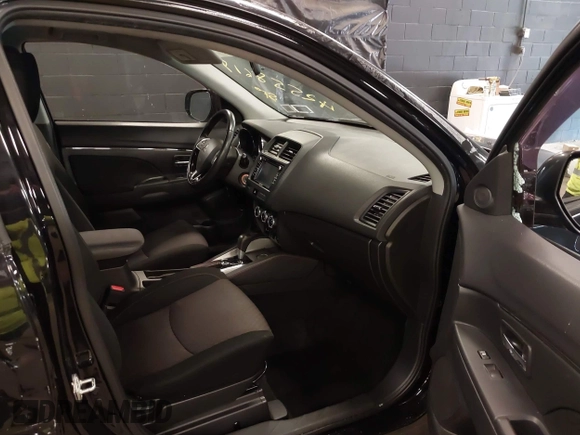 2018 Mitsubishi Outlander ES with VIN JA4AP3AU8JZ024640, listed as a IAAI auction lot 42558619 with 69,302 mi miles and . Bid and sale history available at DreamBid. Image 5.