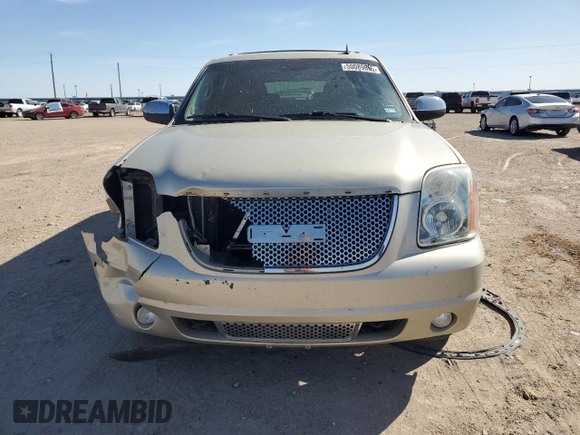 2014 GMC Yukon XL SLT with VIN 1GKS1KE05ER163129, listed as a Copart auction lot 50089885 with 220,073 mi miles and Salvage Title. Bid and sale history available at carsss.com. Image 5.