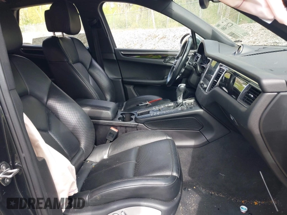 2018 Porsche Macan S with VIN WP1AB2A54JLB30852, listed as a IAAI auction lot 42215480 with 127,121 mi miles and . Bid and sale history available at DreamBid. Image 5.