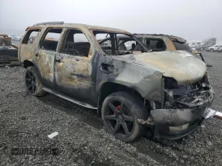 2010 Cadillac Escalade z VIN 1GYUKAEF9AR183825, wystawiony jako Copart lot #87943515 z przebiegiem Nie podano mil oraz Nie do naprawy. Historia ofert i sprzedaży dostępna na DreamBid. Obrazek 4.