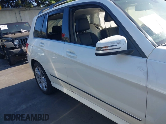 2014 Mercedes-Benz GLK 350 with VIN WDCGG5HB6EG191297, listed as a IAAI auction lot 41976369 with 79,817 mi miles and . Bid and sale history available at carsss.com. Image 14.