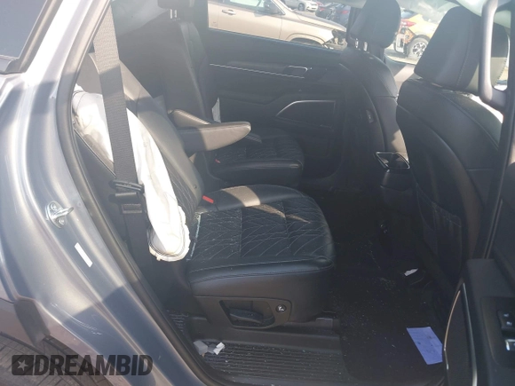 2024 Kia Telluride SX Prestige with VIN 5XYP5DGC4RG518806, listed as a IAAI auction lot 42487267 with 28,083 mi miles and . Bid and sale history available at DreamBid. Image 8.
