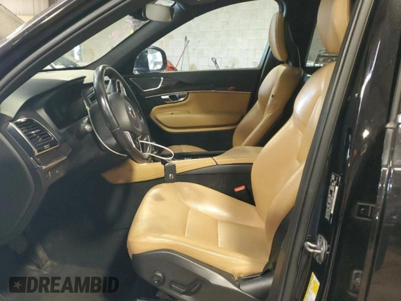 2017 Volvo XC90 Momentum z VIN YV4A22PK9H1155019, wystawiony jako Copart lot #53940565 z przebiegiem 115 227 mil mil oraz Szkoda całkowita • Salvage title. Historia ofert i sprzedaży dostępna na DreamBid. Obrazek 7.