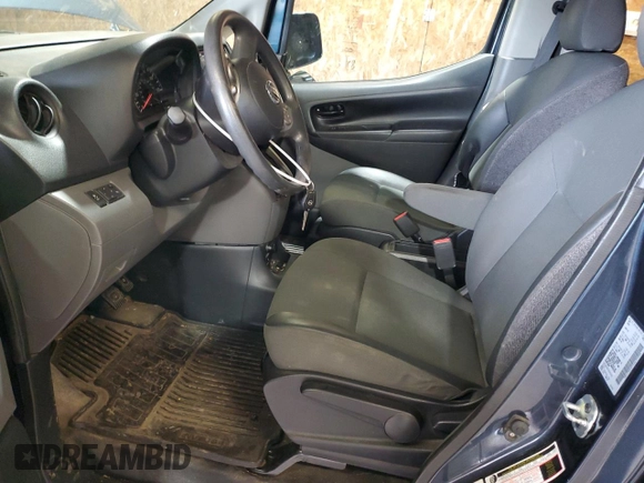 2016 Nissan NV200 S z VIN 3N6CM0KN7GK697595, wystawiony jako Copart lot #57955705 z przebiegiem 118 396 mil mil oraz Szkody całkowita. Historia ofert i sprzedaży dostępna na DreamBid. Obrazek 7.