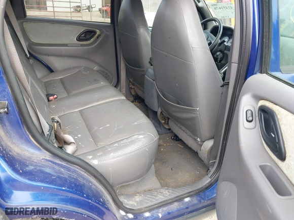 2006 Ford Escape XLT with VIN 1FMYU03146KB87070, listed as a IAAI auction lot 41451676 with 180,415 mi miles. Bid and sale history available at carsss.com. Image 8.