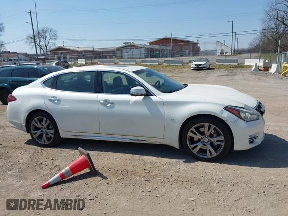2017 Infiniti Q70 3.7 with VIN JN1BY1PR4HM210734, listed as a IAAI auction lot 41781440 with 146,030 mi miles and . Bid and sale history available at DreamBid. Image 13.
